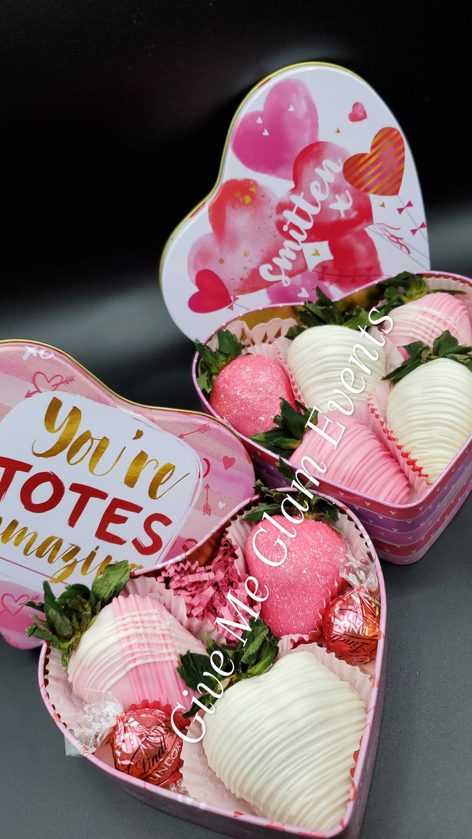 chocolate covered strawberries sweet flower packaging heart shaped gift box  for Valentine's Day